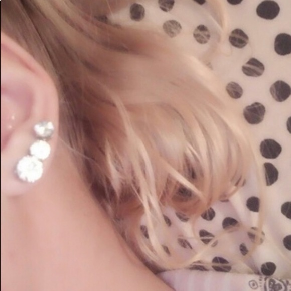 Cubic Zirconia Earrings Dazzling - Picture 4 of 5